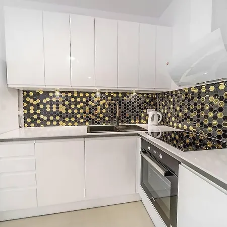 Cozy And Spacious-city Center&s42 *